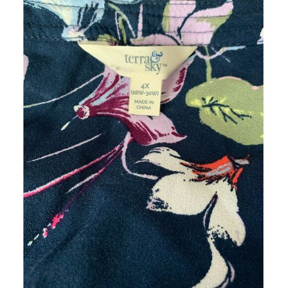 terra & sky Women Top 4X Blue Floral Mixed Media Faux Wrap Relaxed Comfort - Picture 4 of 9
